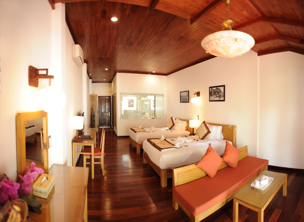 Vinh Hung Riverside Resort 49/78