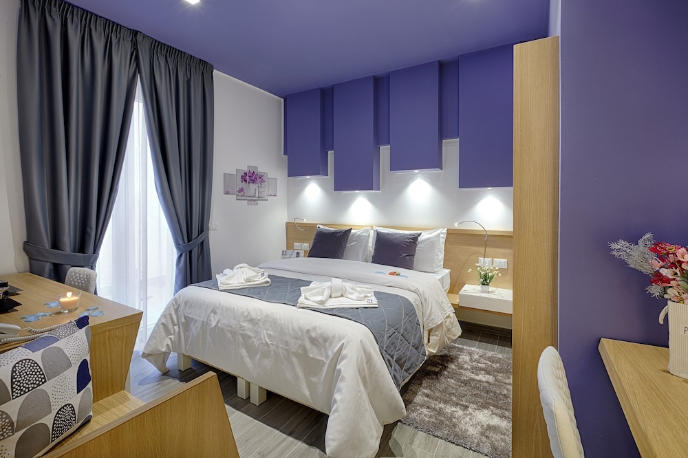 Hospitality Hotel 24/57