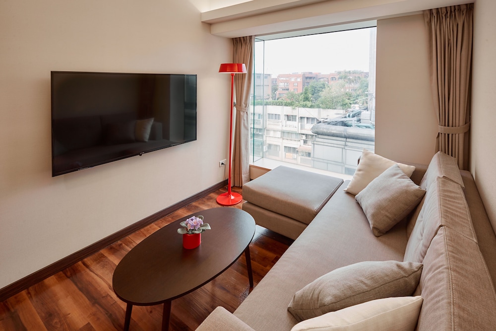 Eastin Taipei 44/71