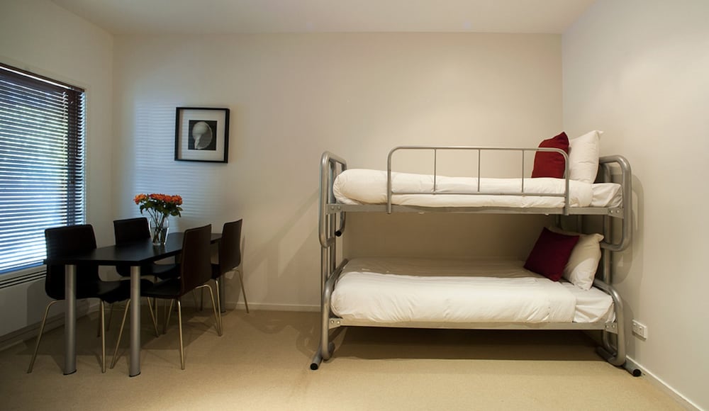 The Waves Serviced Apartments 23/52