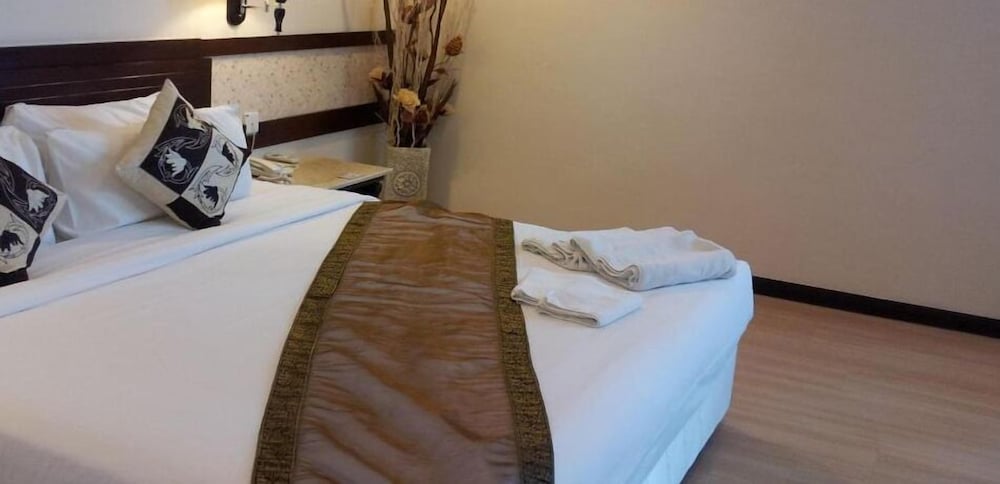De Garden Hotel 9/40