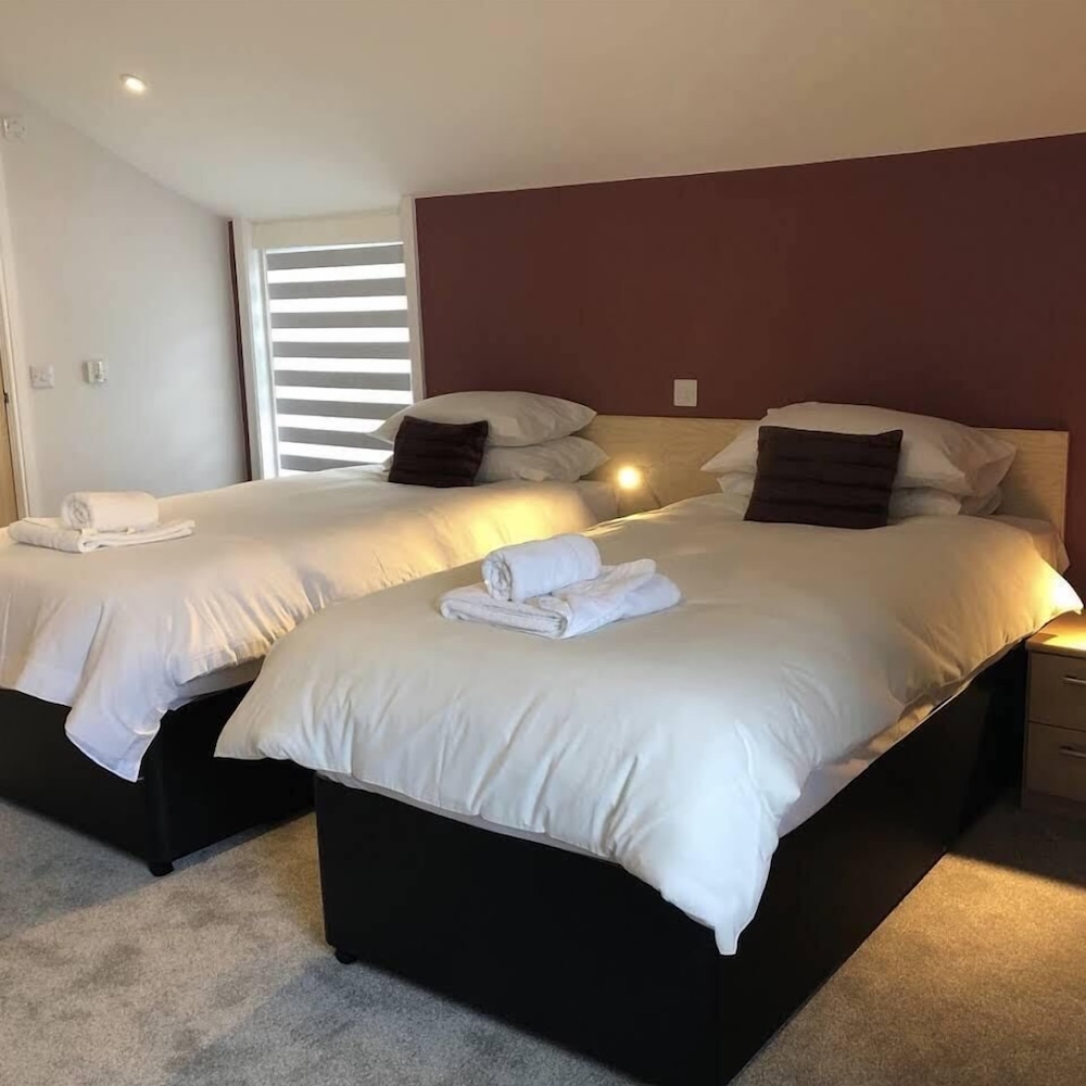 ARRANDALE HOUSE 6/22