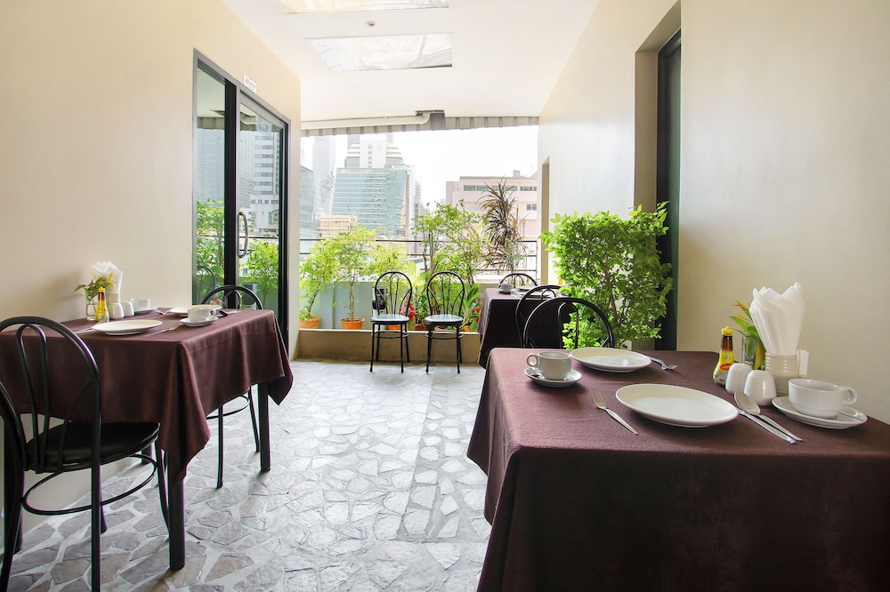 Bally Suite Silom 19/25