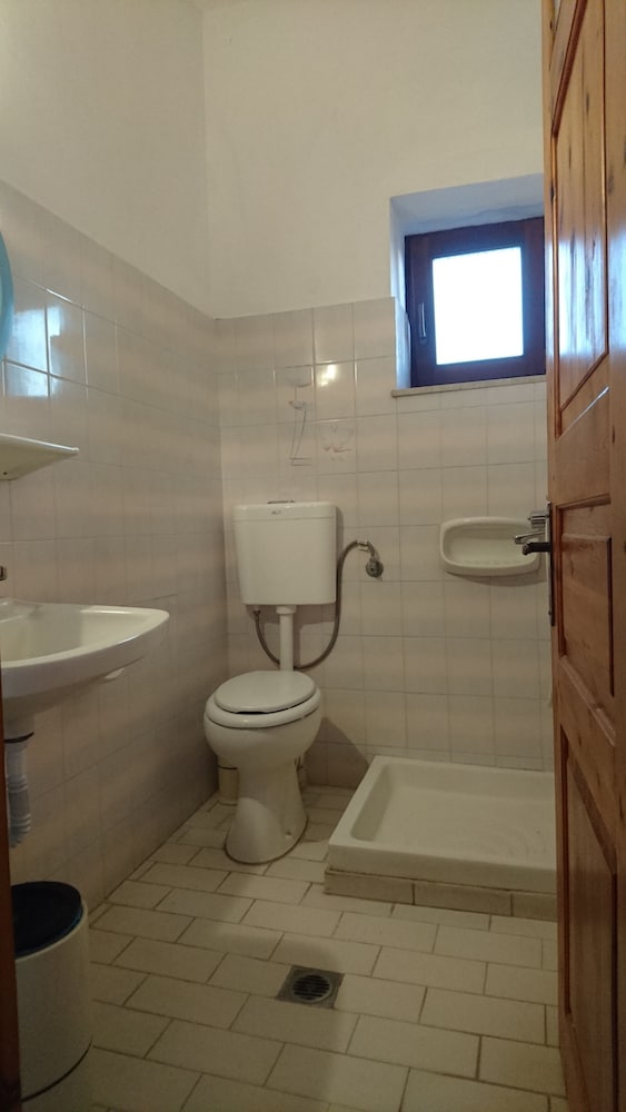 The Schoolmistress With the Golden Eyes 20/20