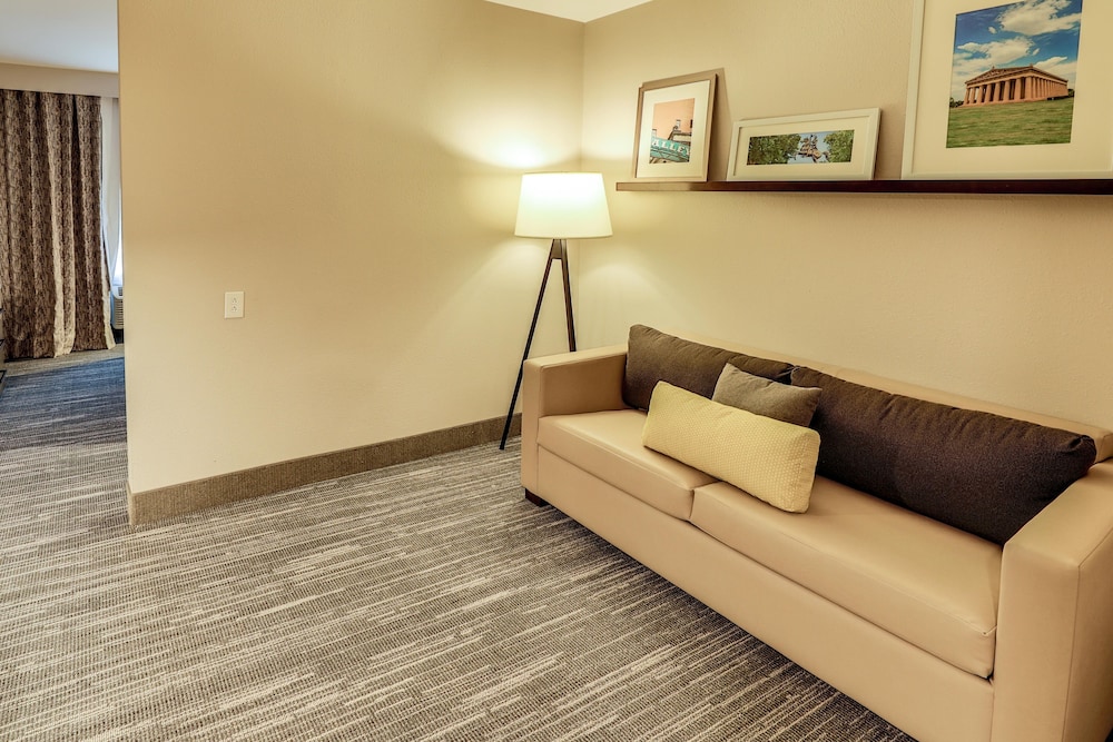 Country Inn & Suites By Radisson Nashville Airport TN 43/70