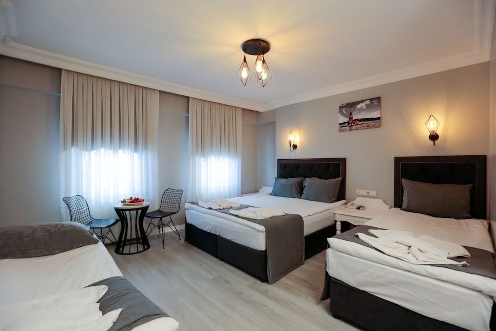 Nova City Hotel 33/85