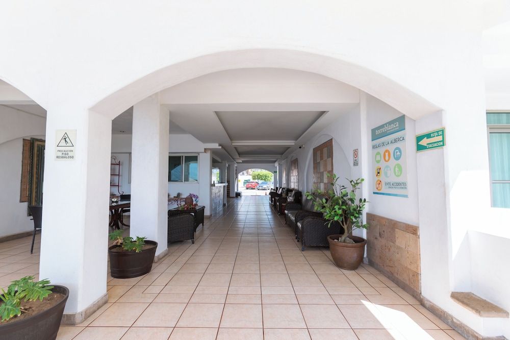 Torreblanca Beach Hotel and Suites Guayabitos - Desayuno y Comida 7/34