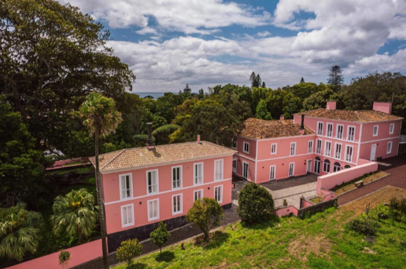 Solar dos Cantos Botanic House and Garden 2/2