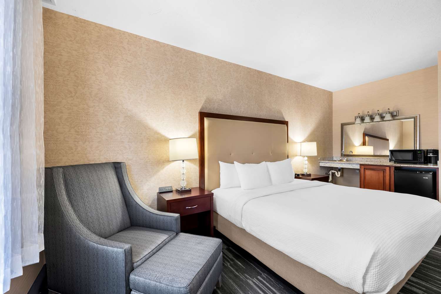 Best Western Plus Abbey Inn 5/38