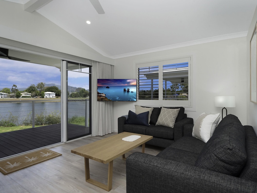 MERCURE TOWNSVILLE 40/61
