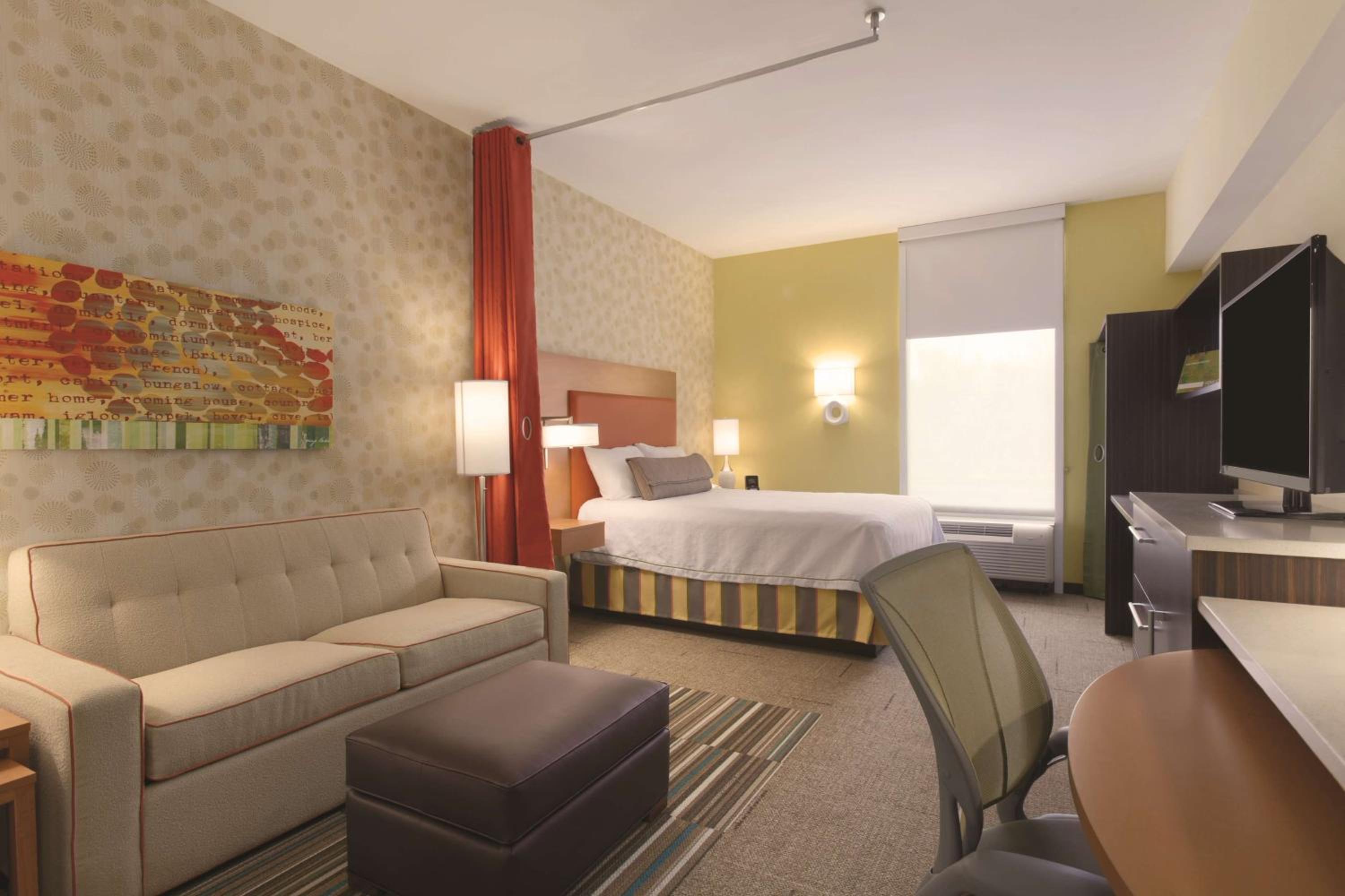 STUDIO, SUITE, QUEEN BED, ACCESSIBLE