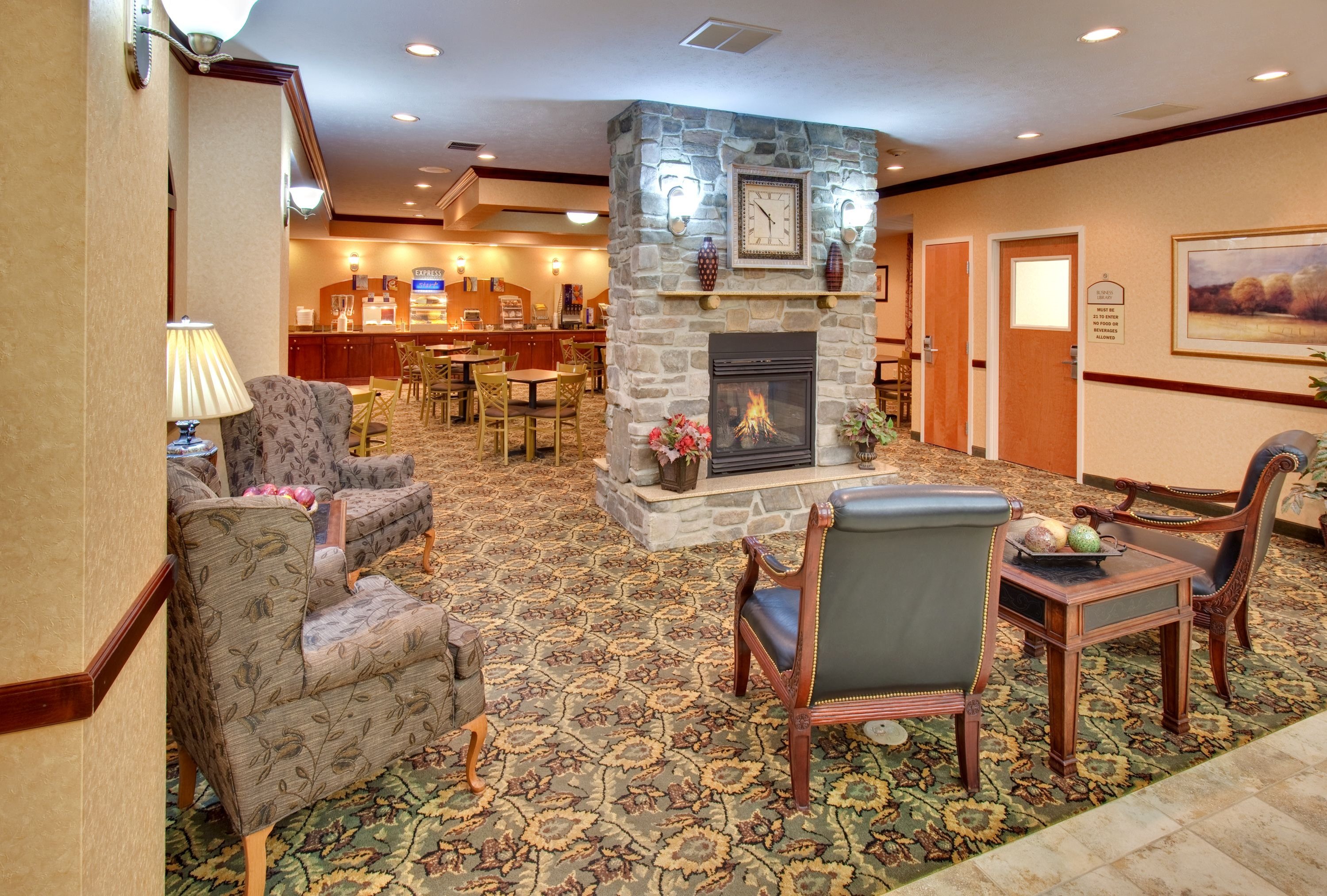 Holiday Inn Express Hotel Suites Bismarck 30/42