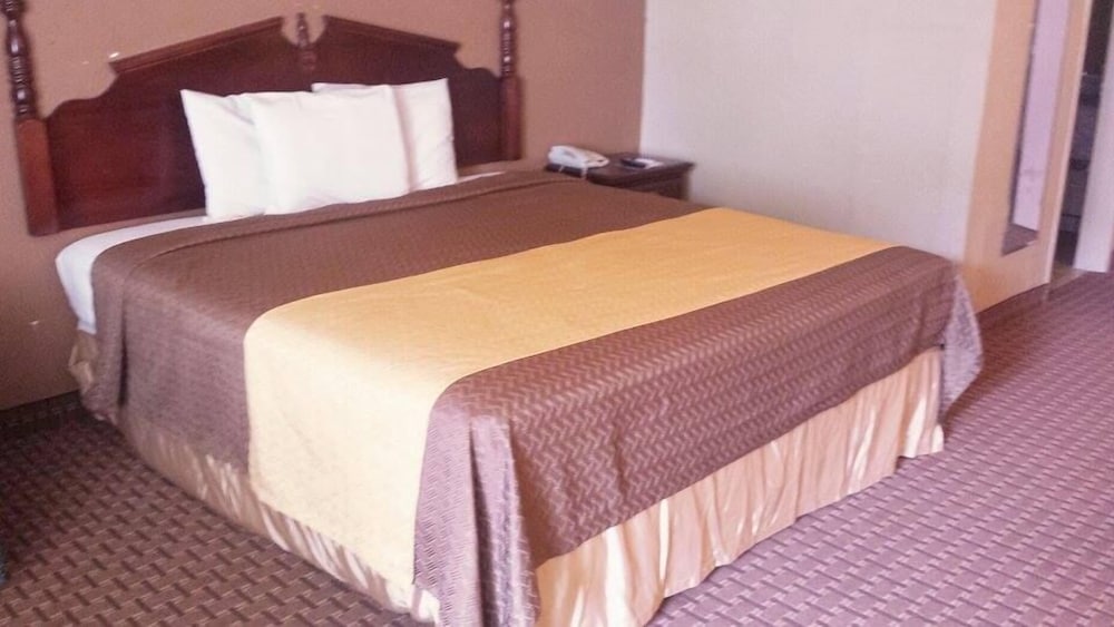 Mid Towne Inn Suites San Antonio 14/43