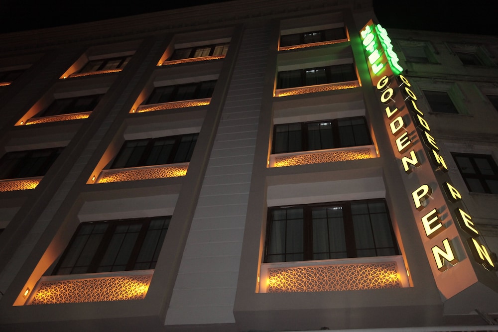 Golden Pen Hotel 2/45