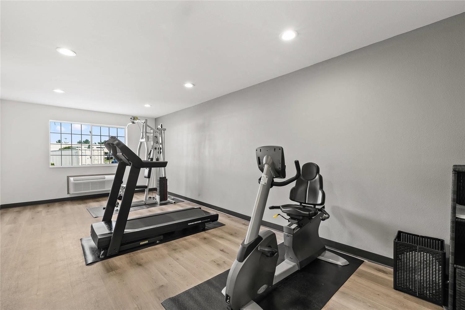 Sleep Inn & Suites Verona - Madison Southwest 18/25