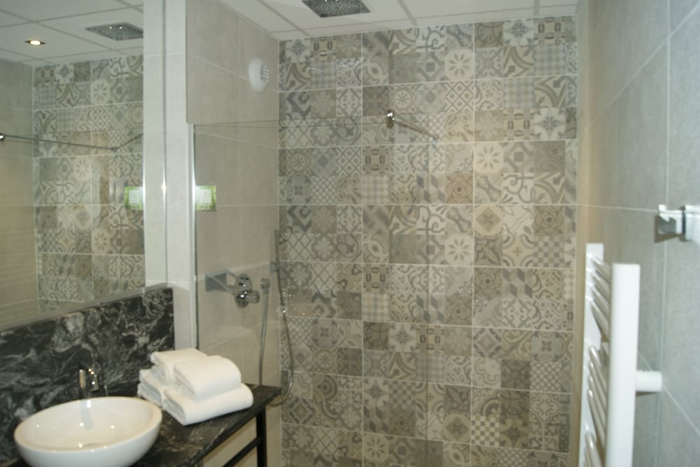 Hotel Victor Hugo Spa 72/76