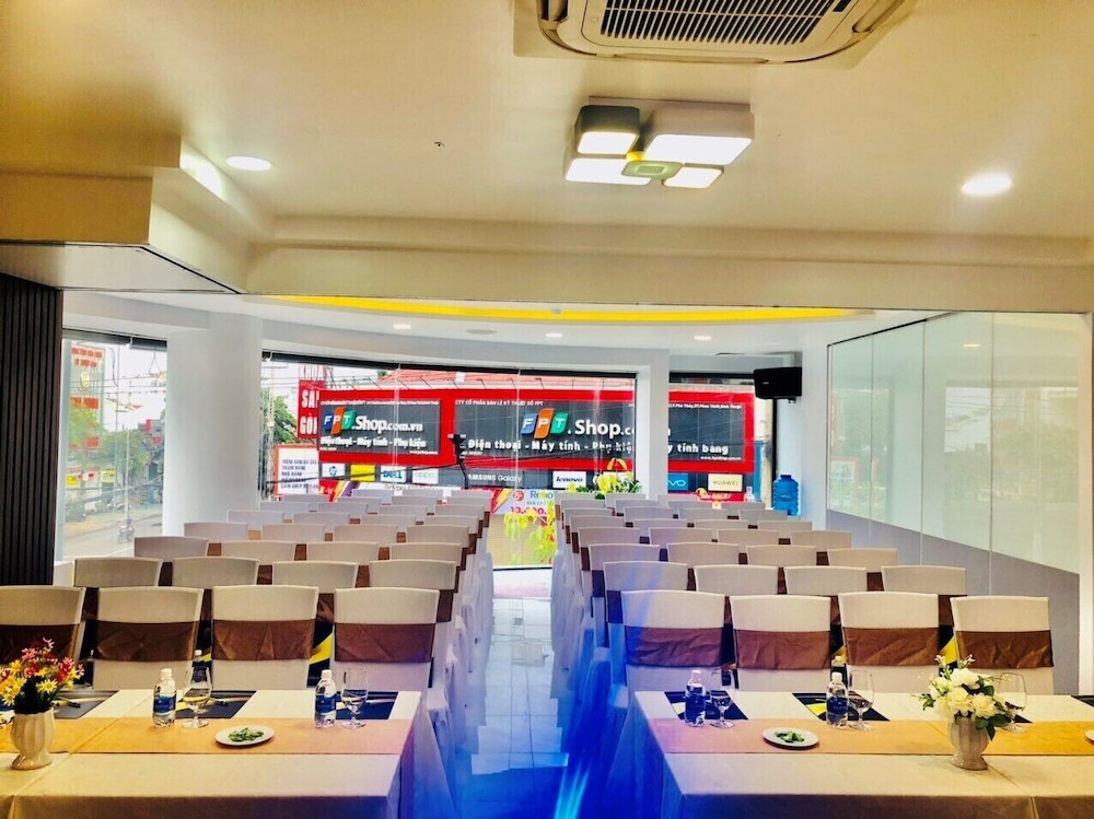 Hoang Long Hotel 40/50