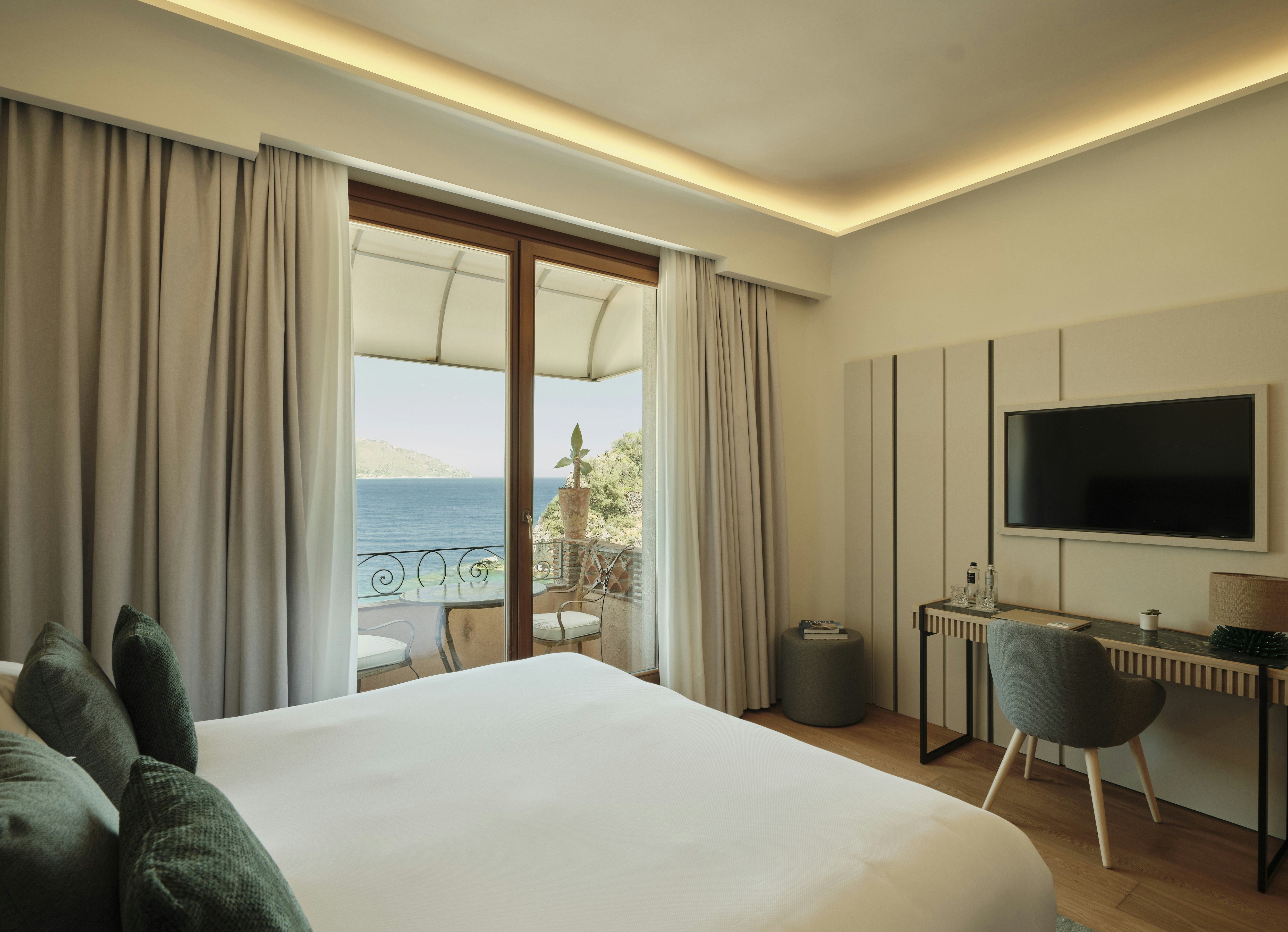 Superior, Sea View