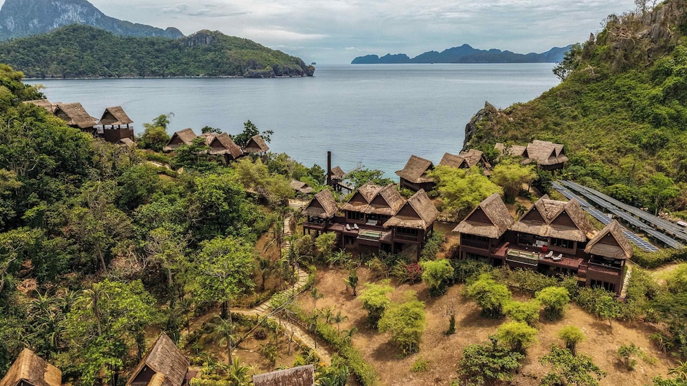 Cauayan Boutique Private Island 45/48