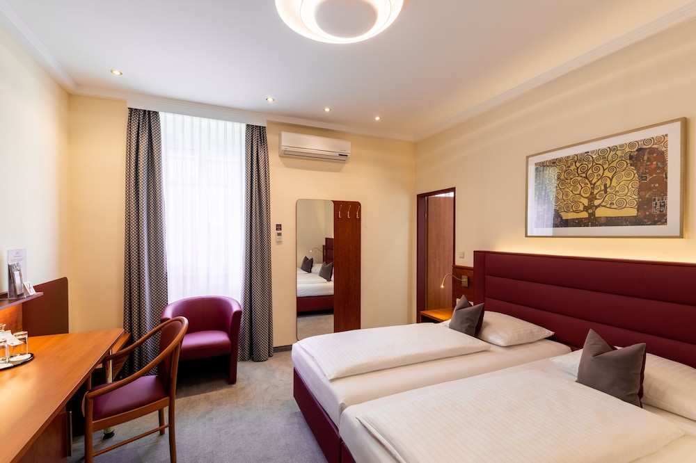 غرفة كومفورت بسرير مزدوج بإطلالة على الفناء، Austria Classic Hotel Wien 6/10