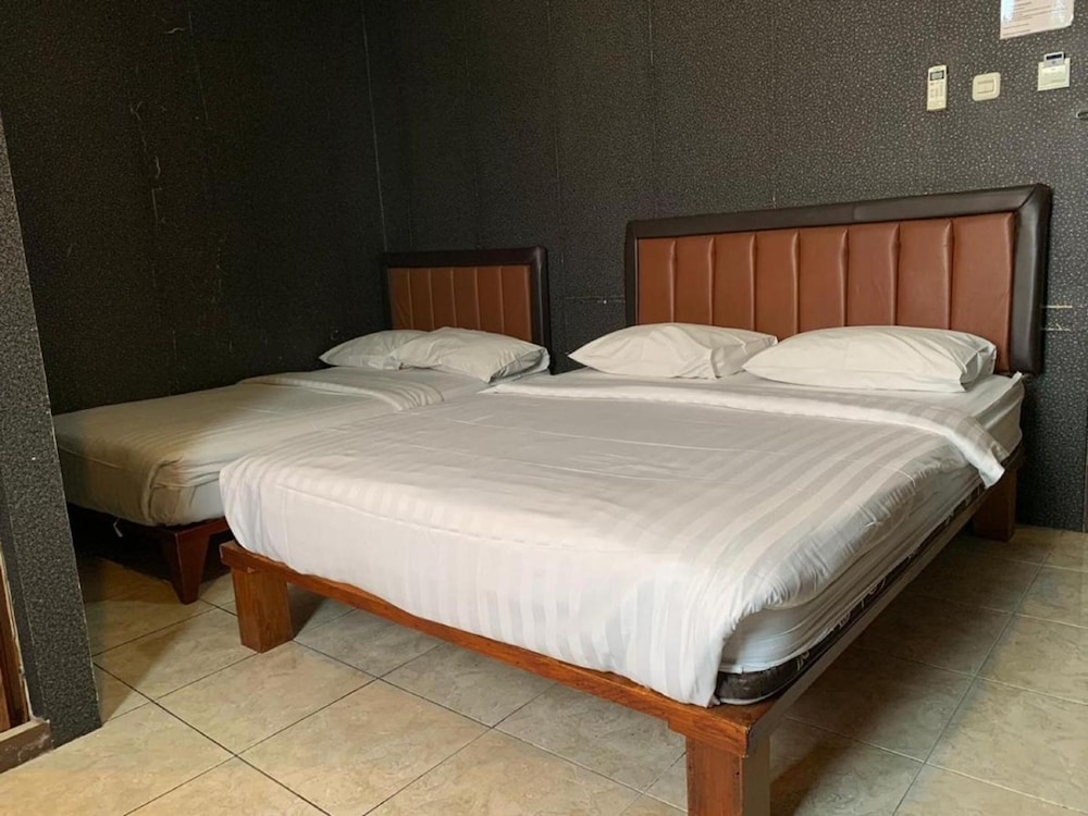 Rumah Shinta 24/68