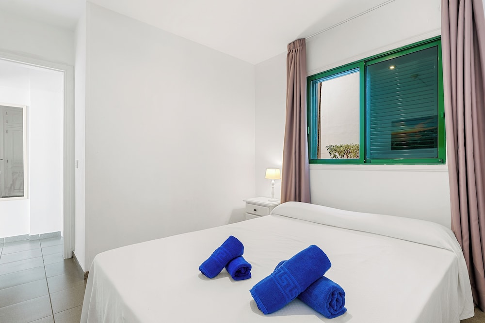 1 BEDROOM, ECONOMY, APARTMENT, PARTIAL SEA VIEW