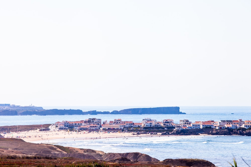 Praia Del Rey Golf And Beach Resort - The Village 46/50