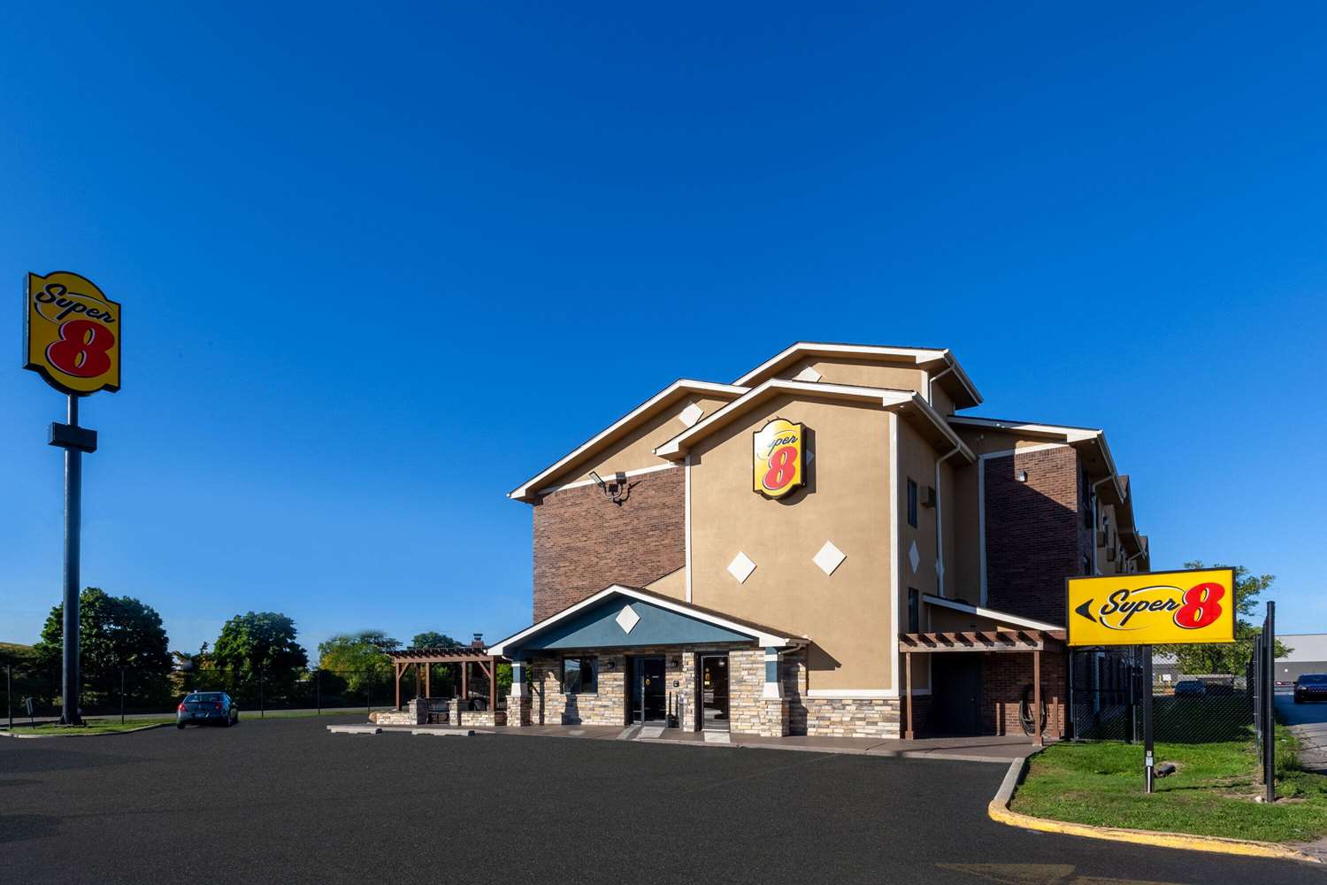 Super 8 By Wyndham Roseville/Detroit Area 5/44