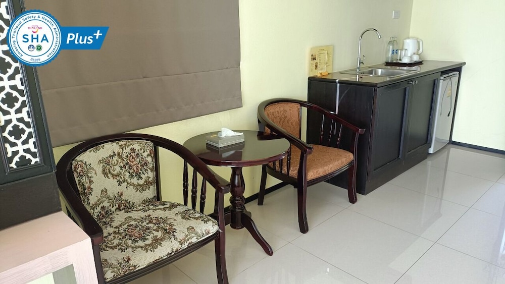 Phuket Chinoinn Hotel 51/65