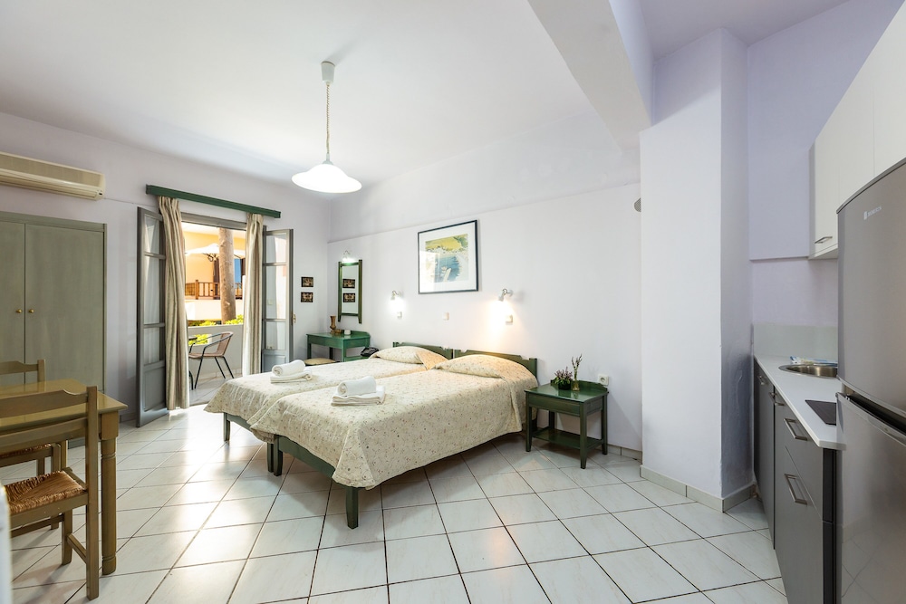 Philoxenia Apartments 40/50