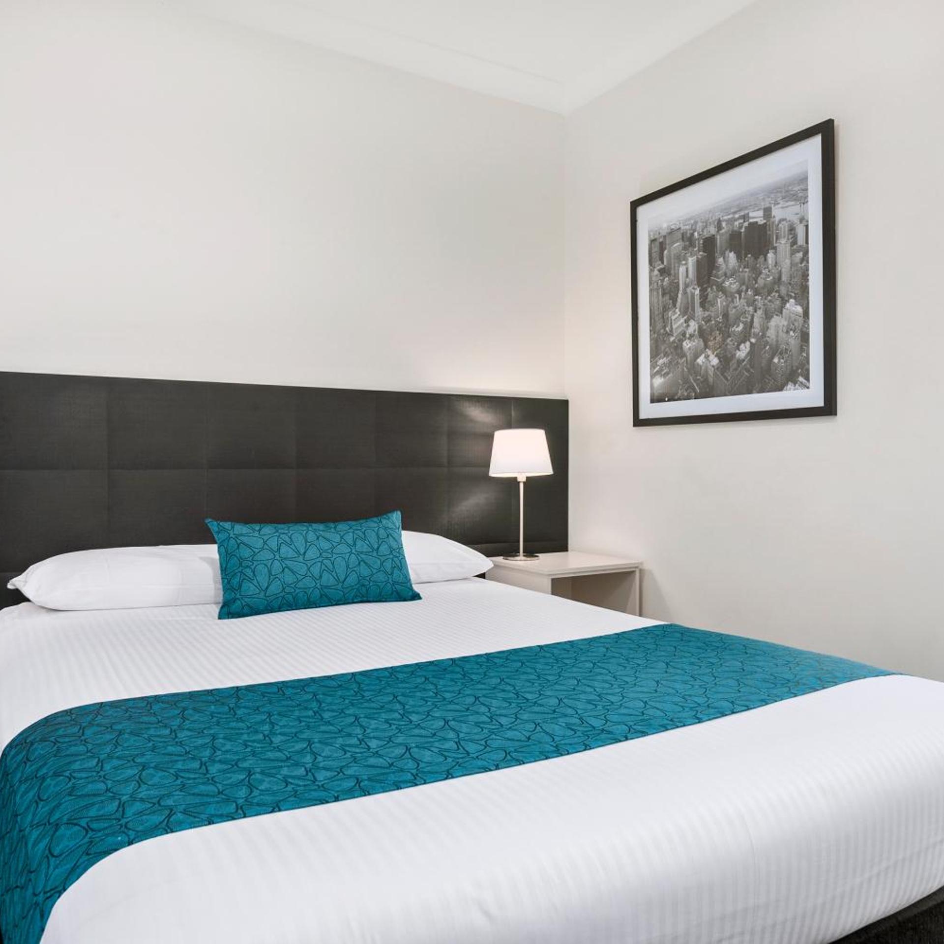Upstairs, Standard, Queen Bed, Main Building