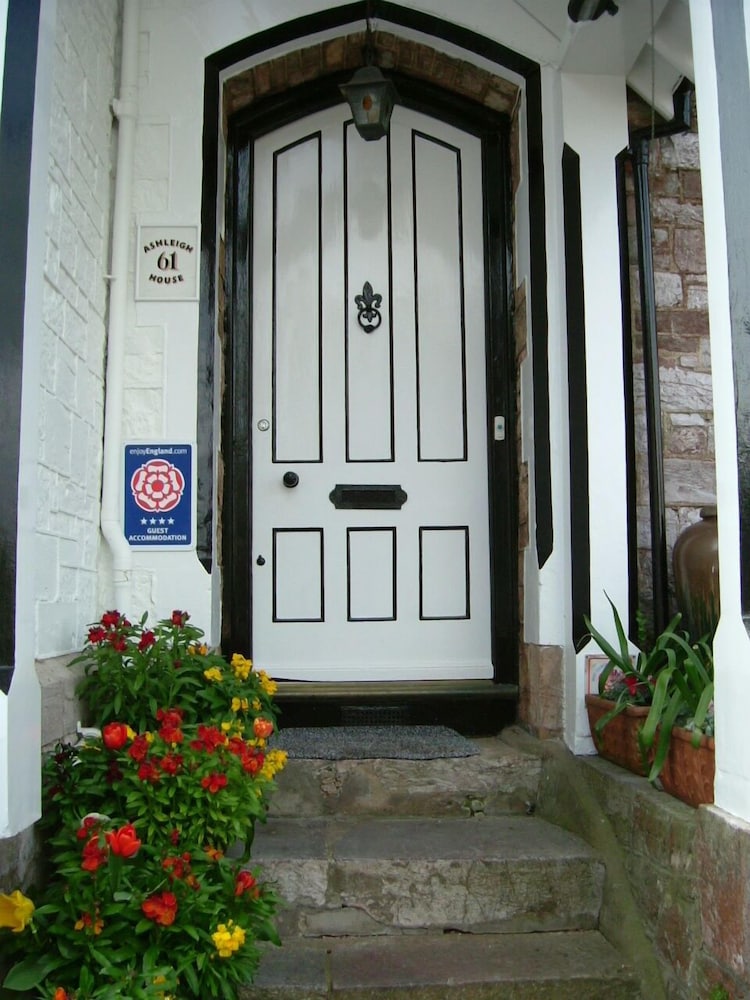Ashleigh House 1/47