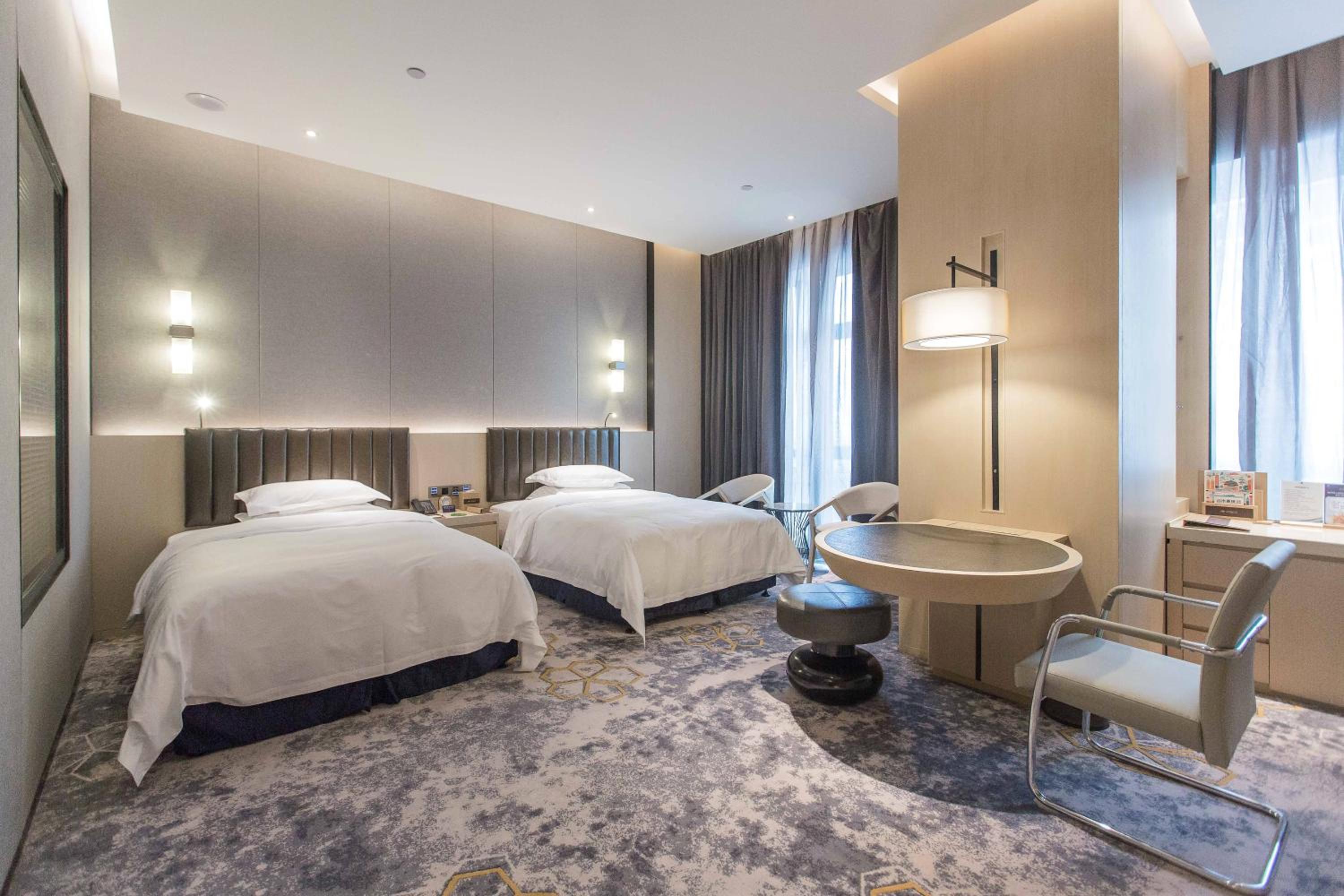 غرفة تنفيذية بسريرين منفصلين بإطلالة على المدينة، Grand Metropark Hotel Liyuan Chongqing 3/5