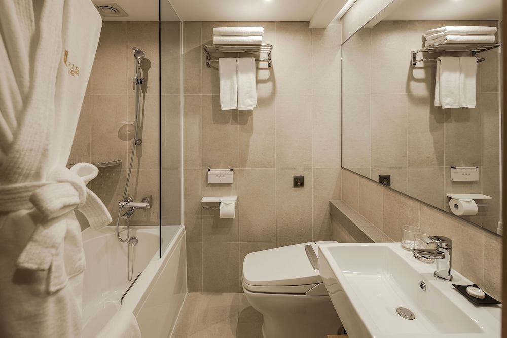 HOTEL URI& 23/60