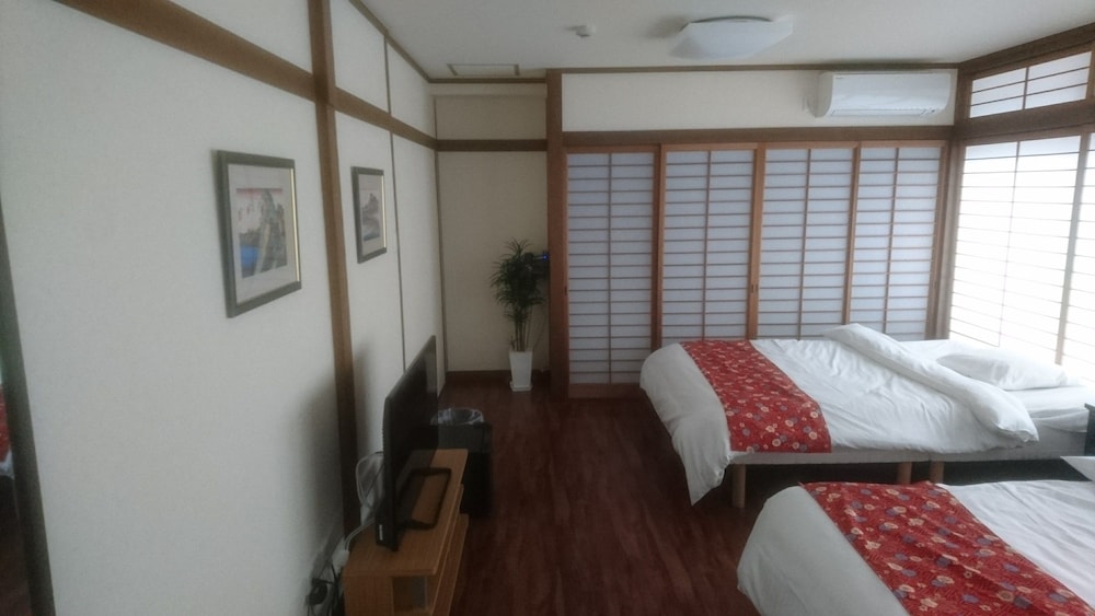 Hondori Inn 10/60