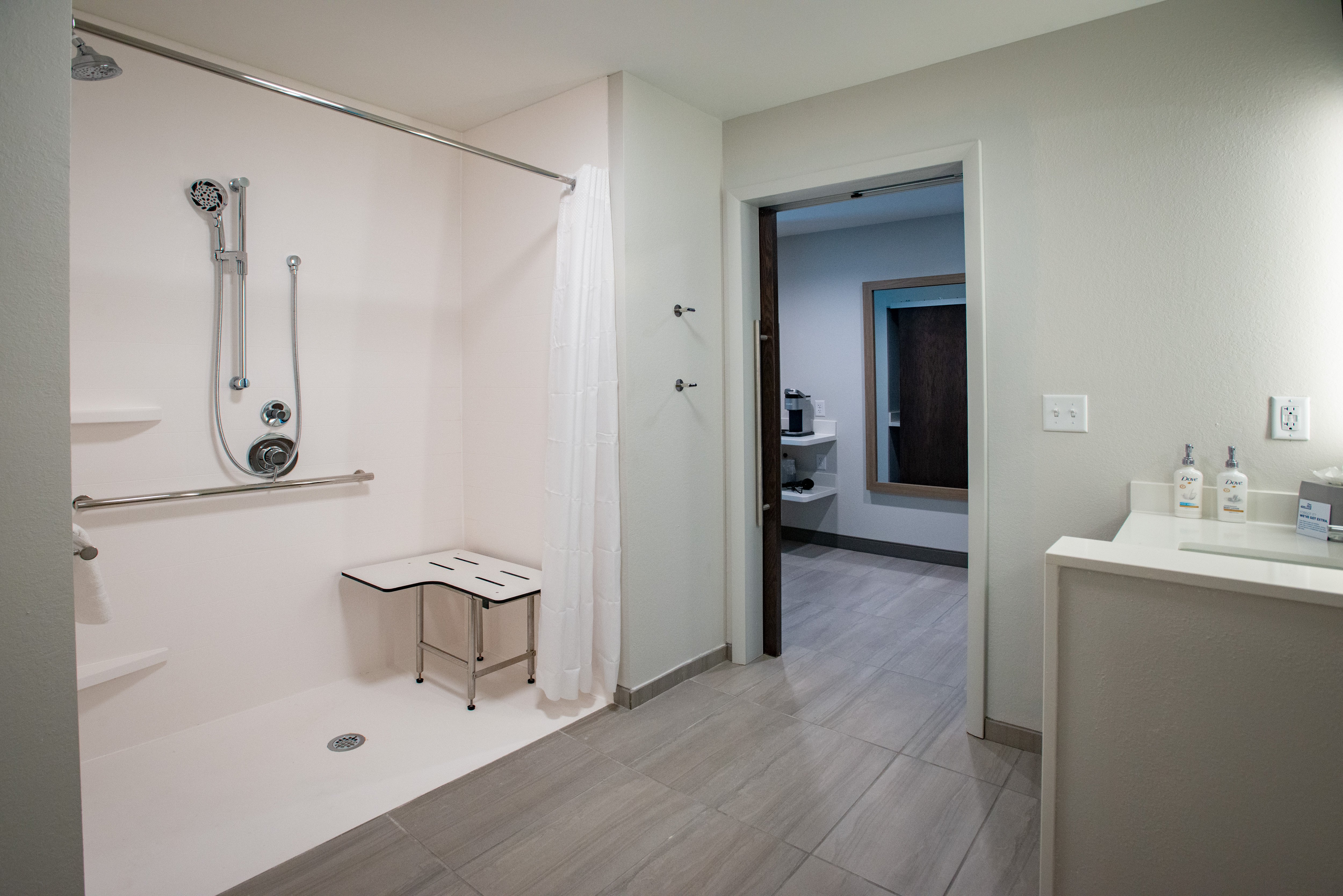 Holiday Inn Express & Suites Pensacola Airport North - I-10 27/28