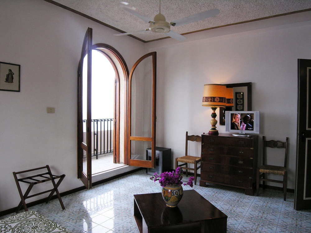 Hotel Carasco 50/71