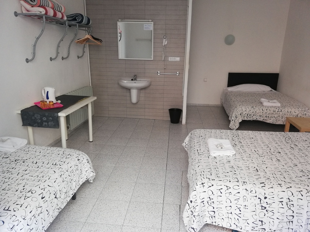 Hostal River 33/34