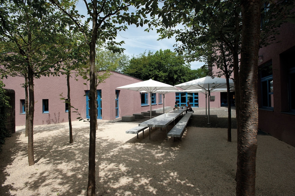 Zurich Youth Hostel 1/61
