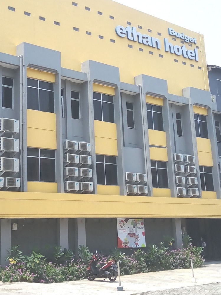 Ethan Hotel Cilincing Plaza 1/15