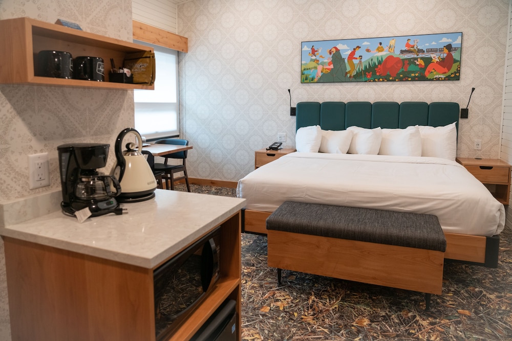 SUPERIOR, KING BED