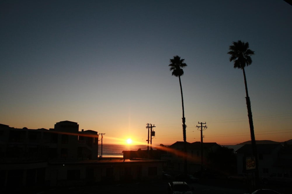 Motel6 Pismo Beach, CA - Pacific Ocean 40/52