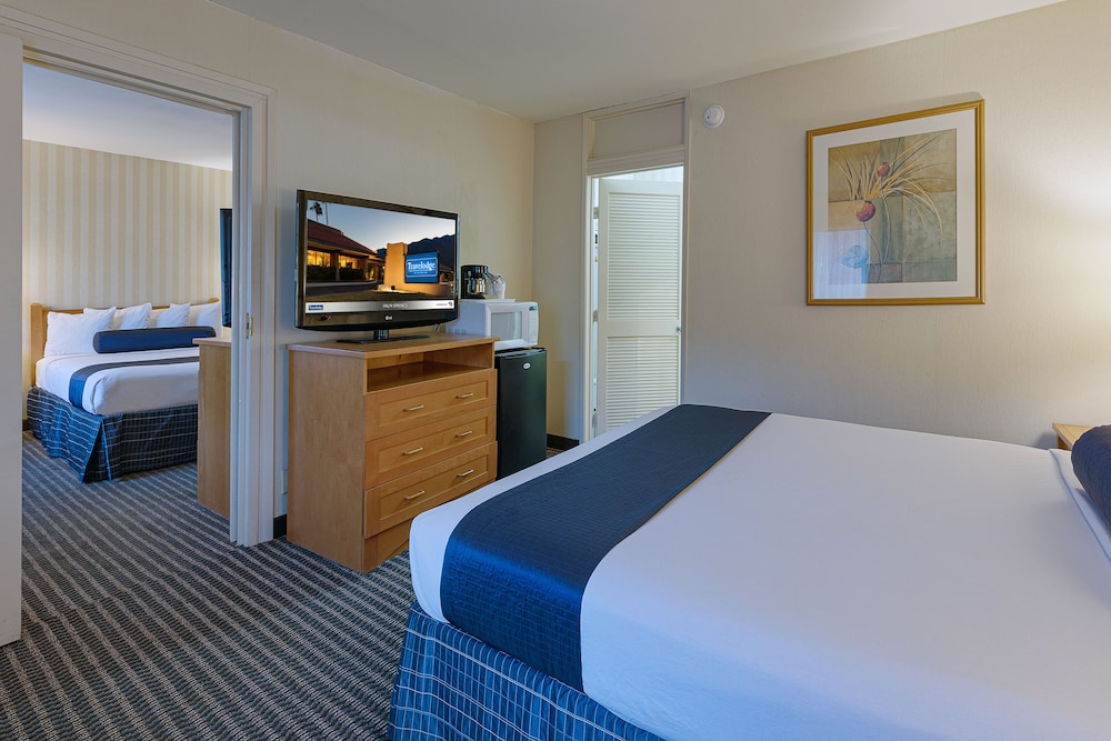 Travelodge By Wyndham Palm Springs 14/41