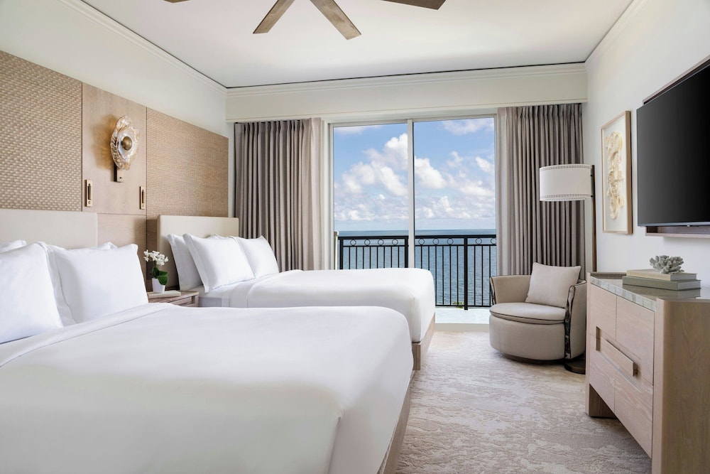 Club, 2 Queen Beds, Ocean Front