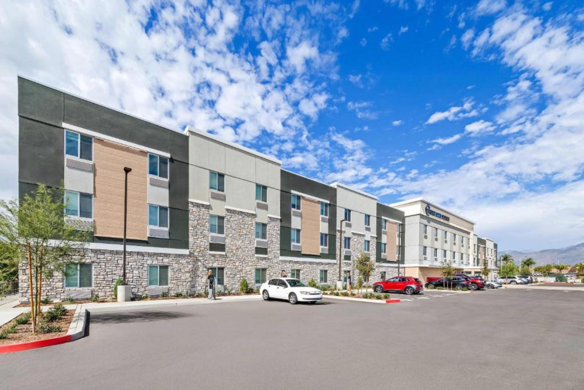 Everhome Suites Ontario Airport 32/39