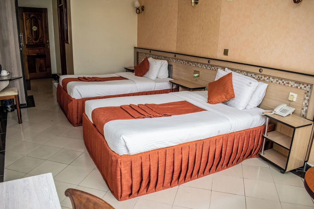 Astorian Grand Hotel 14/50