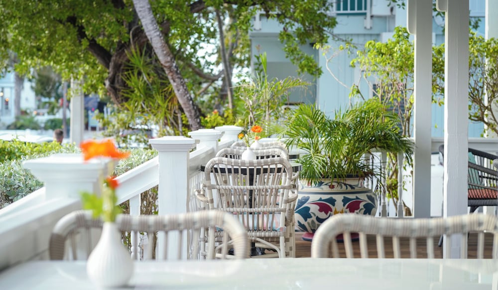 Avalon Bed & Breakfast 47/55