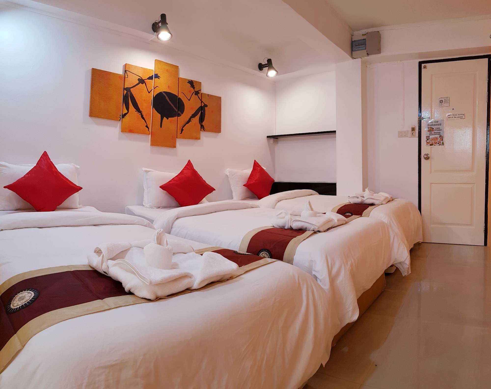 1 BEDROOM, TRIPLE