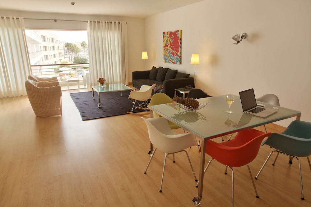 Marina Club Lagos Suite Hotel 51/60