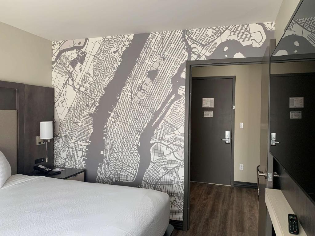 Executive Residency Bronx 18/36